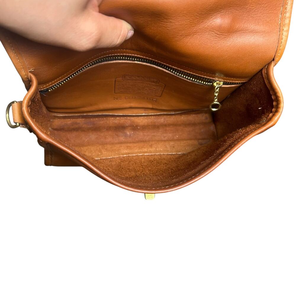 Vintage Coach Court Bag in British Tan - Picture 5 of 6